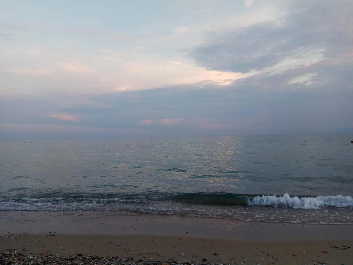 فيلا Right Across The Sea Nea Kallikrateia المظهر الخارجي الصورة