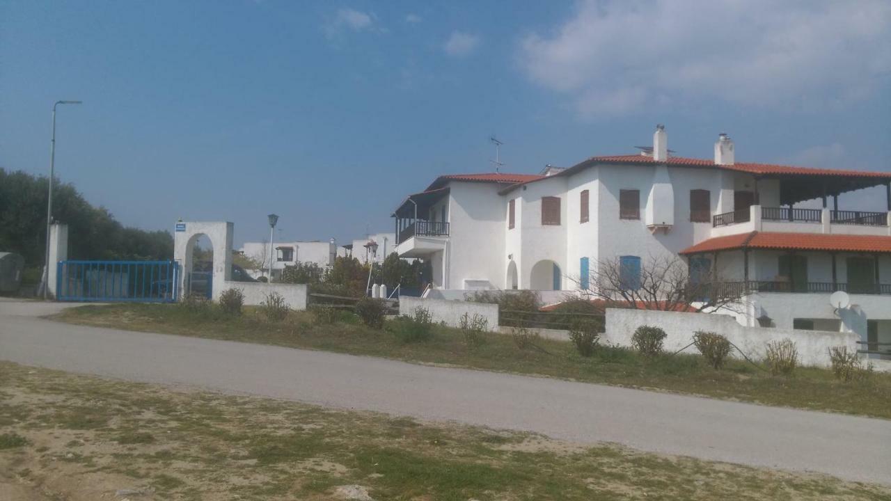فيلا Right Across The Sea Nea Kallikrateia المظهر الخارجي الصورة
